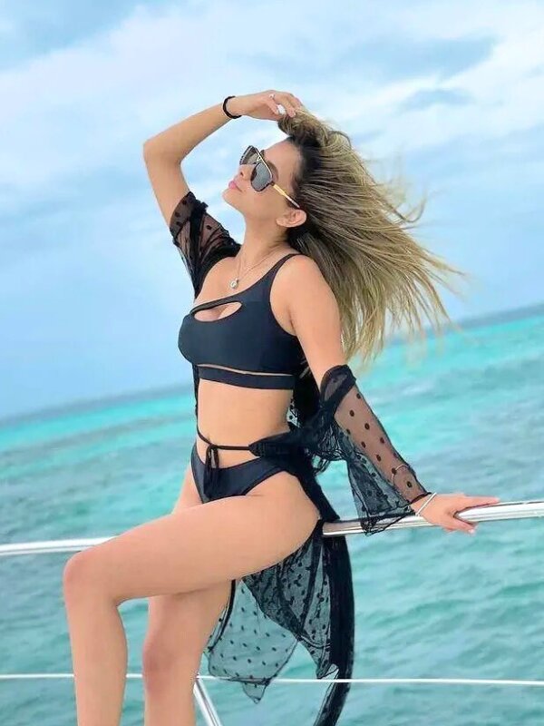 GoldenBride Latin image 3