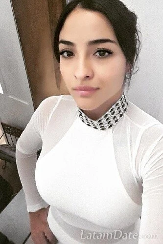 Kelly Profile image 1