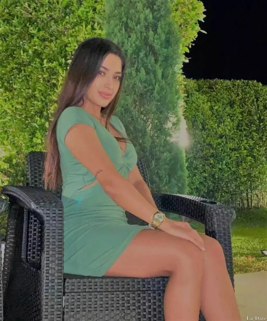 Fernanda Profile image 4