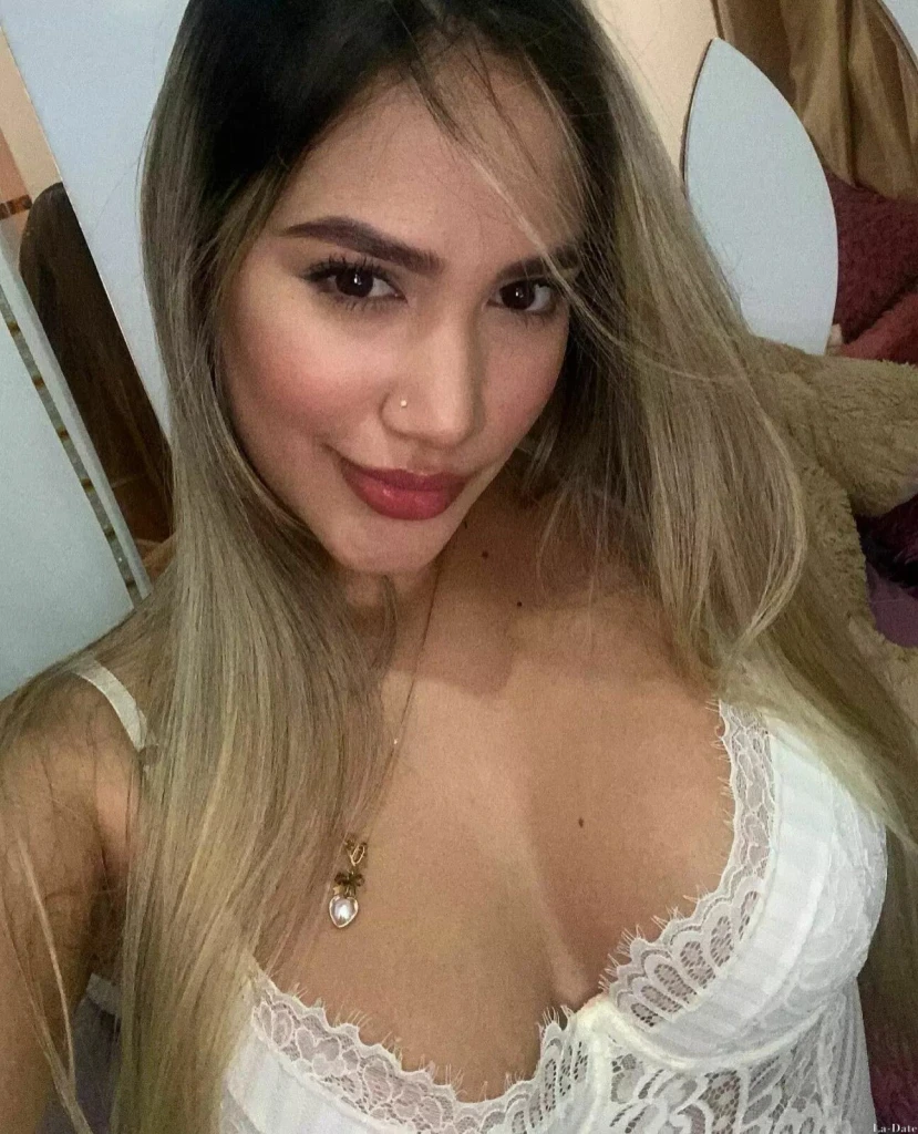 Anyeli Profile image 3