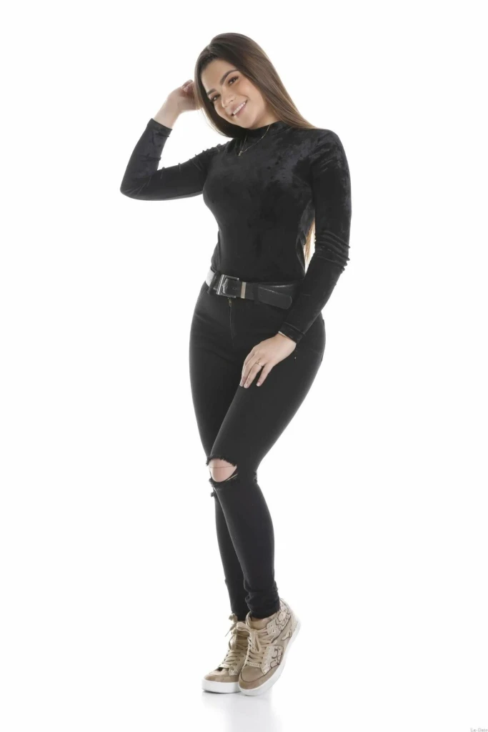 Yenis Profile image 2