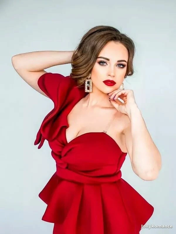 Yana Profile image 1