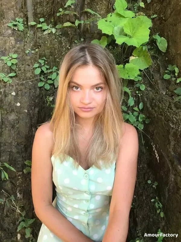 Oksana Profile image 4