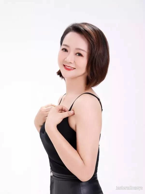 Ruoyun Profile image 4