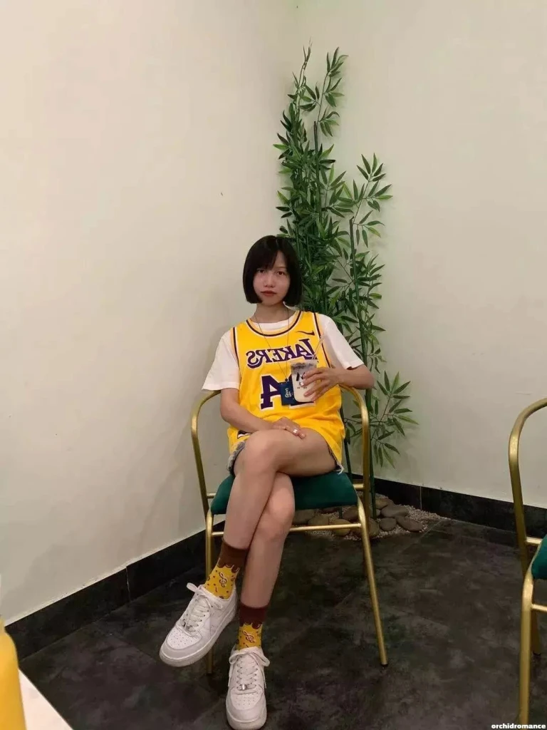 Lydia Profile image 3