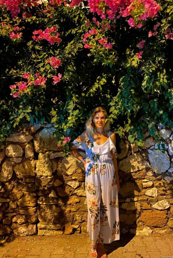 Anna Profile image 1