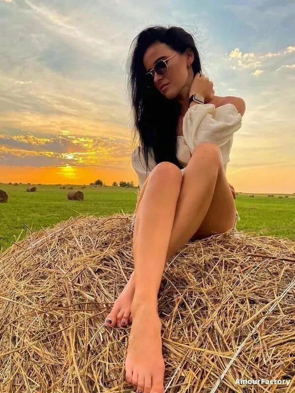 Olesya Profile image 2