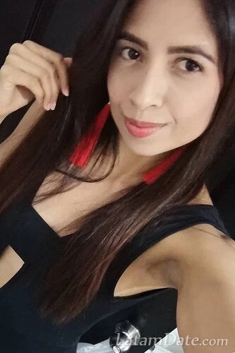 Genishay, 29