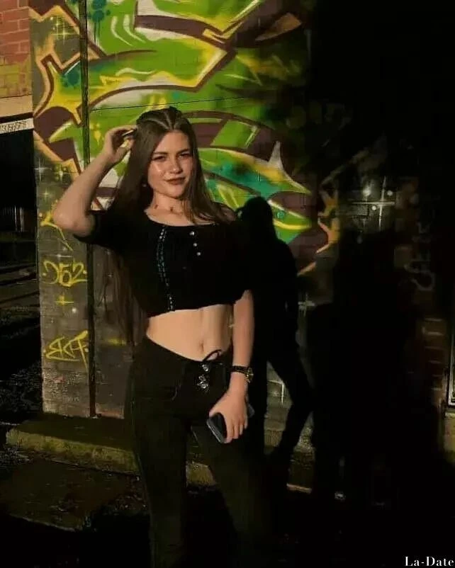 Alejandra Profile image 1