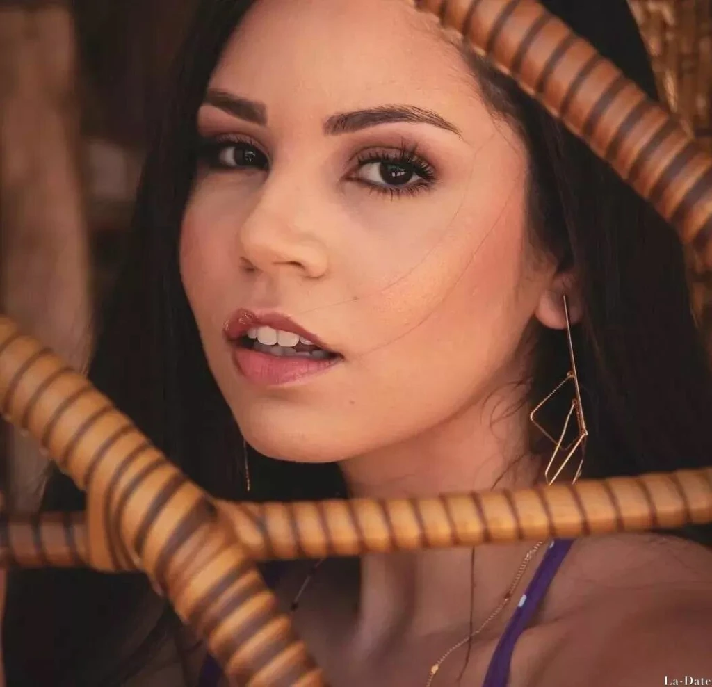 Sara Profile image 2