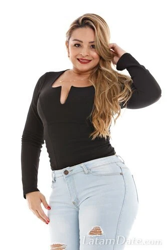 LAURA, 41