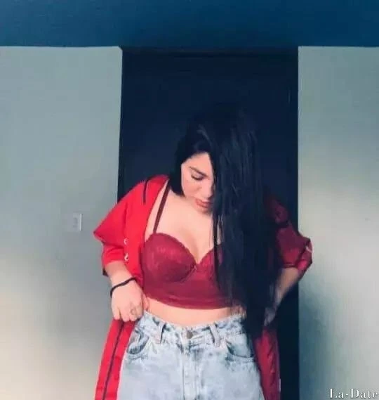 Francy Profile image 4