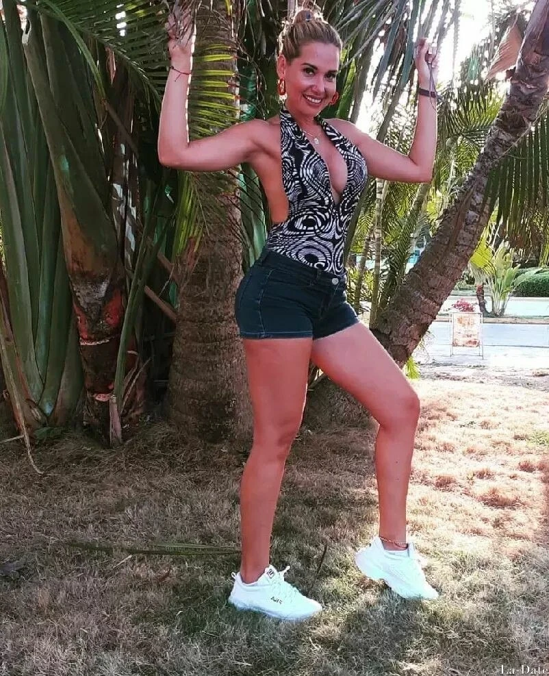 Esther Profile image 2