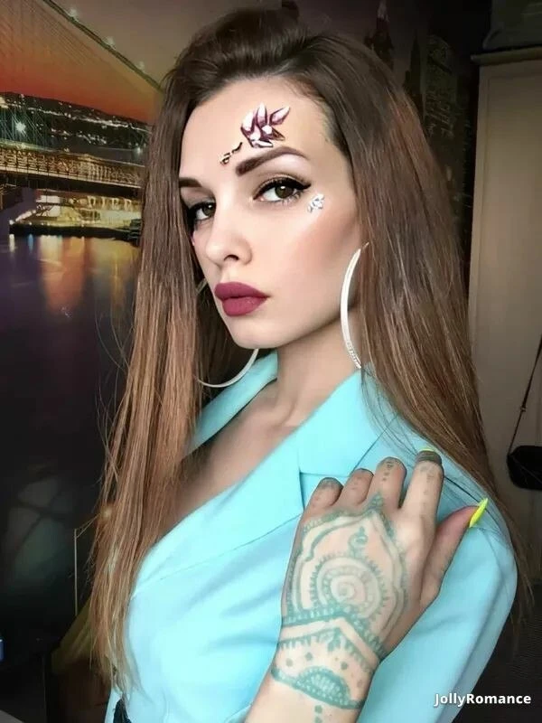 Roza Profile image 1