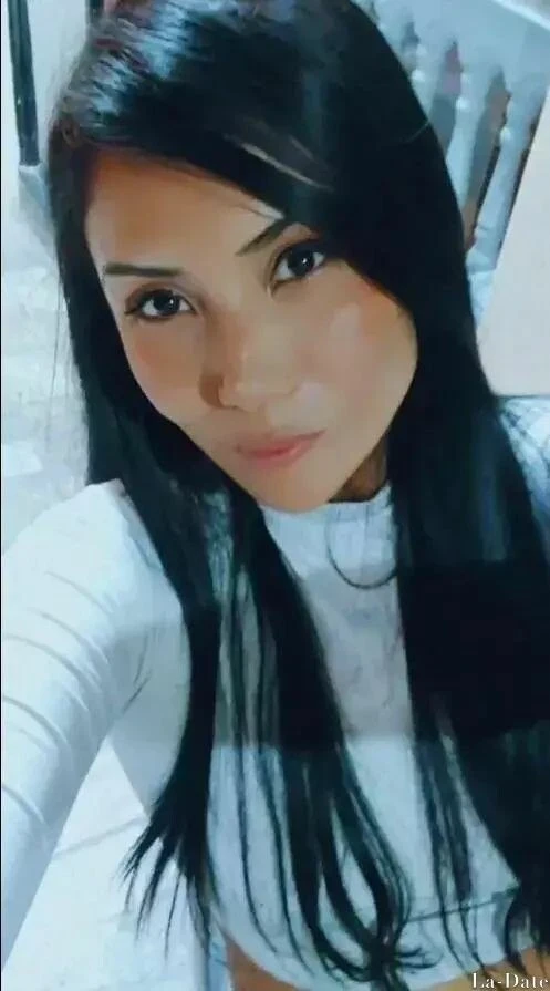 Vanessa Profile image 4