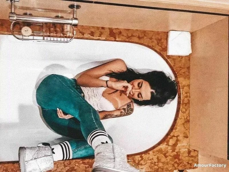 Anna Profile image 2