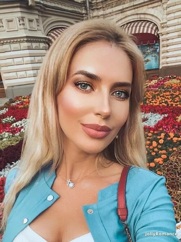 Nana Profile image 4