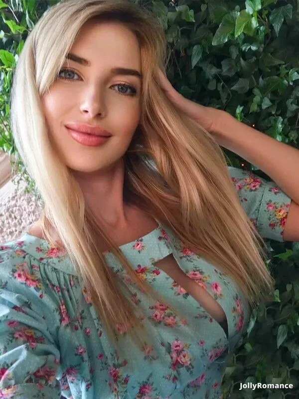 Nana Profile image 1