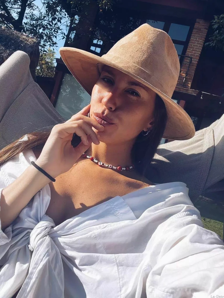 Carmen Profile image 3