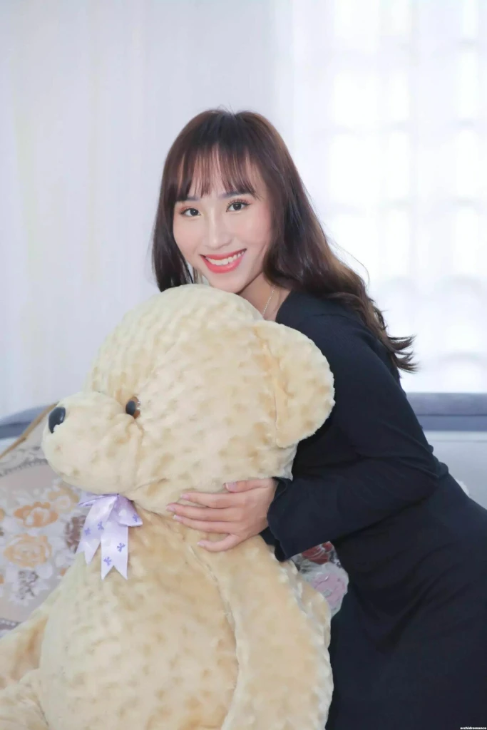 Molly Profile image 1